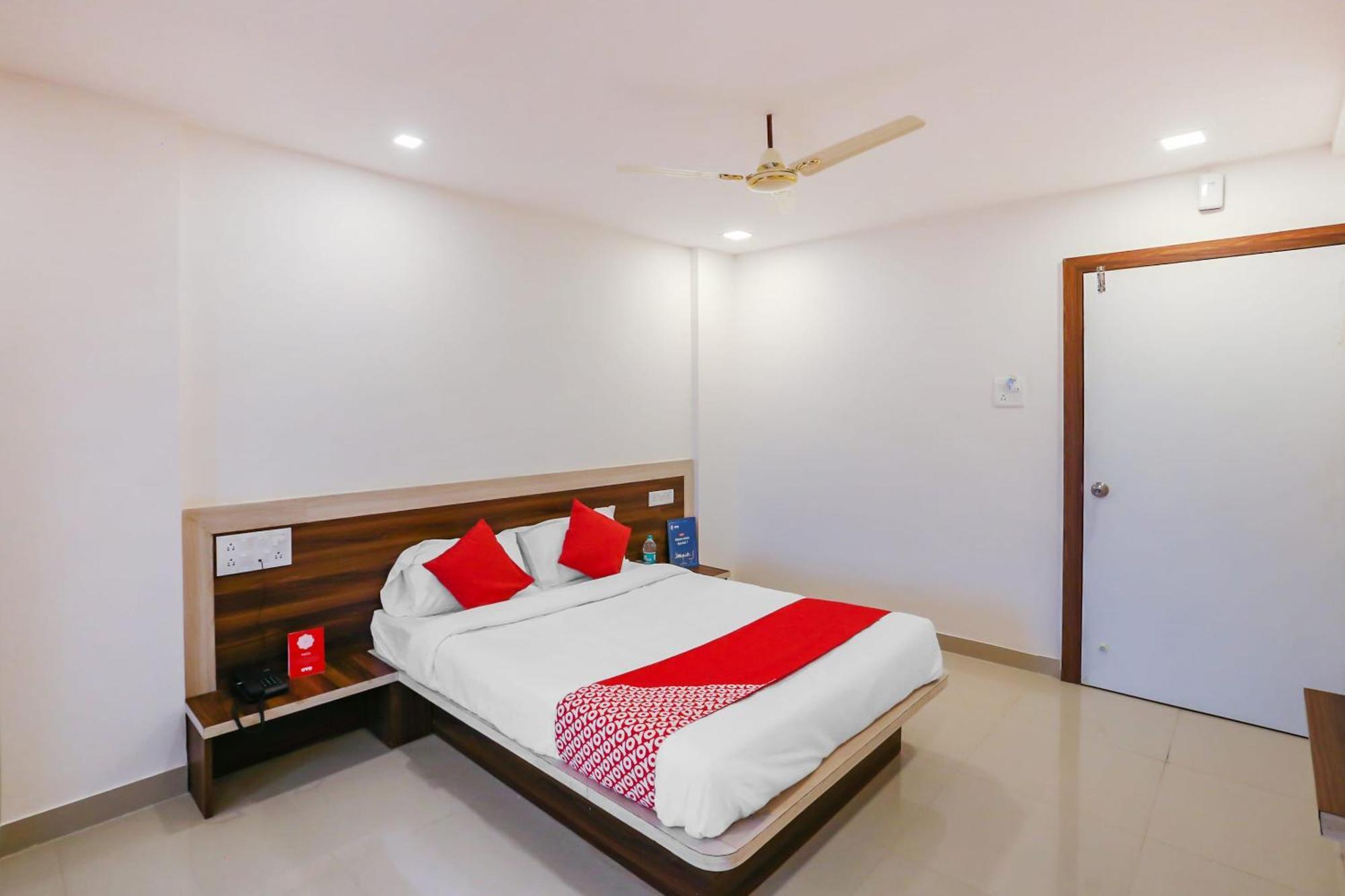 Hotel O Pingara Executive Phursungi Екстер'єр фото