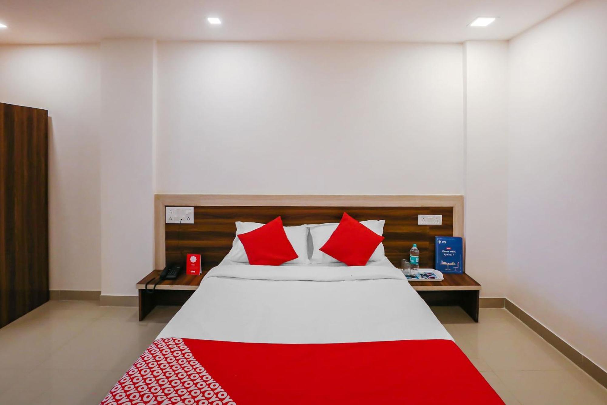 Hotel O Pingara Executive Phursungi Екстер'єр фото