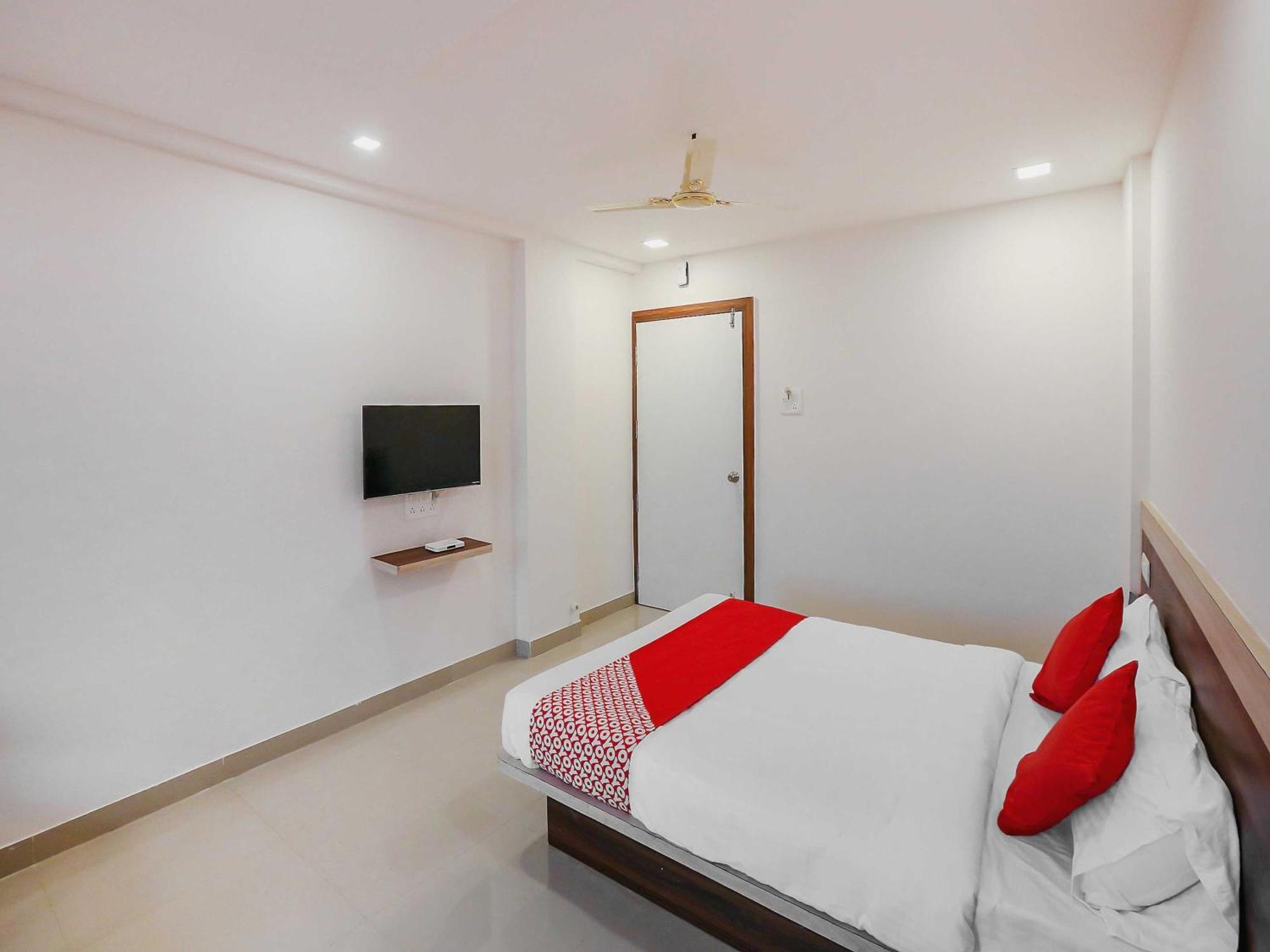 Hotel O Pingara Executive Phursungi Екстер'єр фото