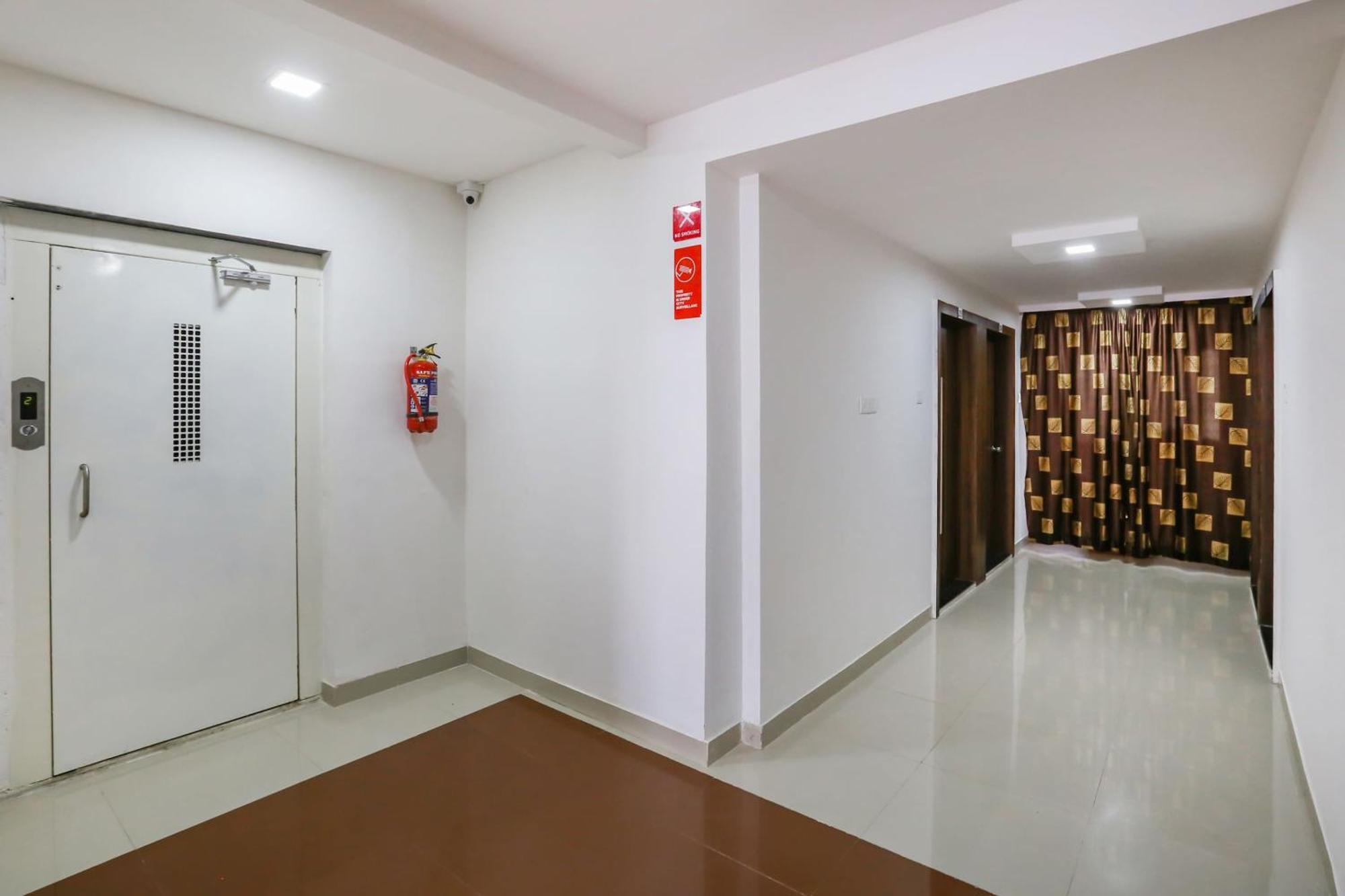 Hotel O Pingara Executive Phursungi Екстер'єр фото